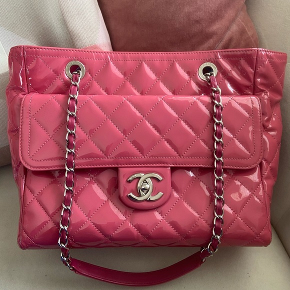 CHANEL Handbags - 👛👛Chanel Coco Shines Patent leather Tote in pink with silver hardware